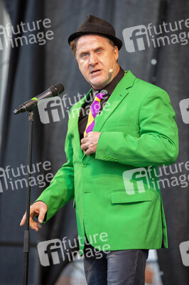 Show 'Hämmerle kommt! Mit Fola Dada!' in Friedrichshafen