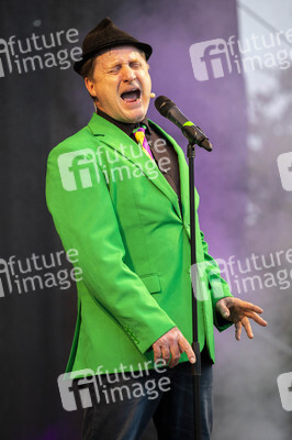 Show 'Hämmerle kommt! Mit Fola Dada!' in Friedrichshafen