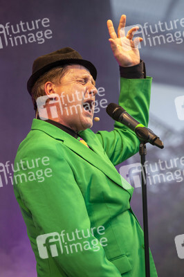 Show 'Hämmerle kommt! Mit Fola Dada!' in Friedrichshafen