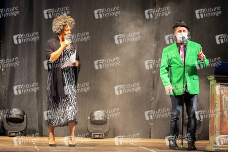 Show 'Hämmerle kommt! Mit Fola Dada!' in Friedrichshafen