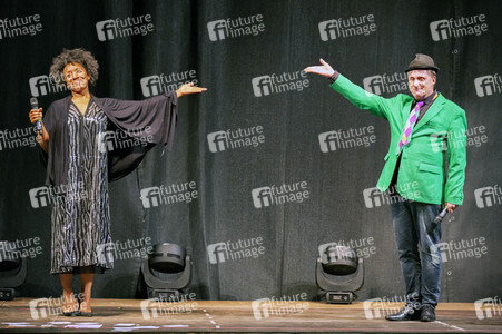 Show 'Hämmerle kommt! Mit Fola Dada!' in Friedrichshafen