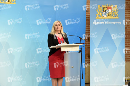 Pressekonferenz zur Bewältigung der Corona-Pandemie in München