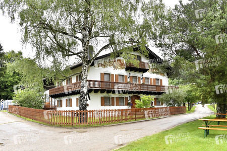 Presserundgang auf der Circus Krone-Farm. Weßling