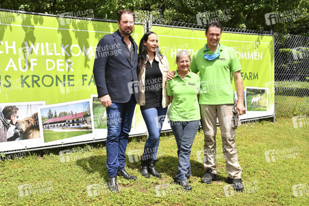 Presserundgang auf der Circus Krone-Farm. Weßling