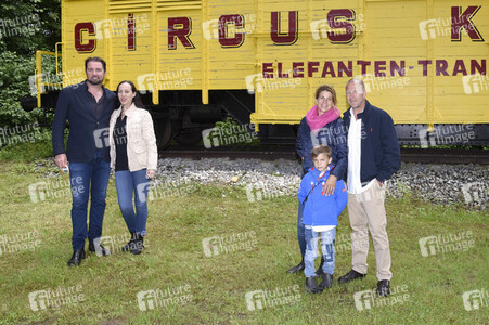 Presserundgang auf der Circus Krone-Farm in Weßling