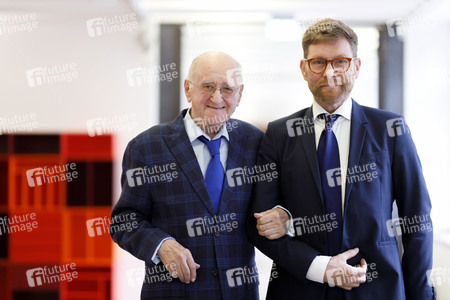 Schenkung von Alfred Biolek in Köln