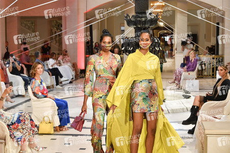 Anja Gockel Fashionshow Summer 2021 'Asuka' in Berlin