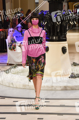 Anja Gockel Fashionshow Summer 2021 'Asuka' in Berlin