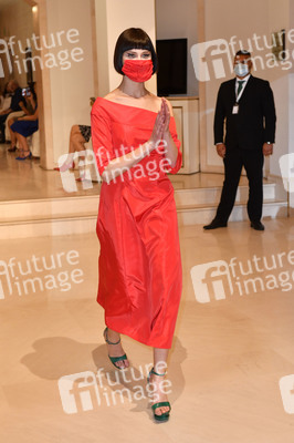 Anja Gockel Fashionshow Summer 2021 'Asuka' in Berlin