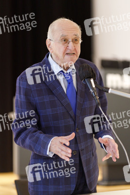 Schenkung von Alfred Biolek in Köln