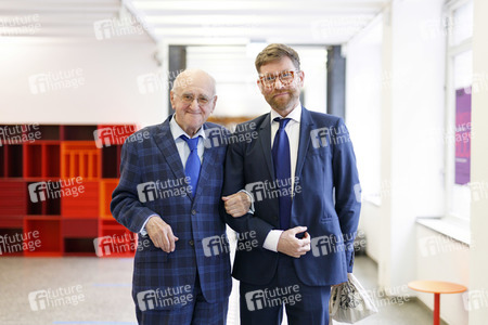 Schenkung von Alfred Biolek in Köln