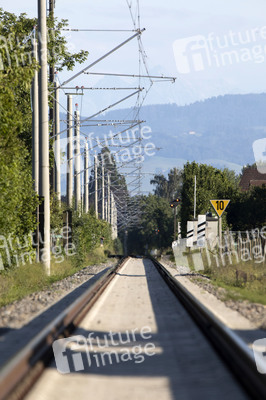 Ausbaustrecke der neu elektrifizierten Südbahn bei Lindau