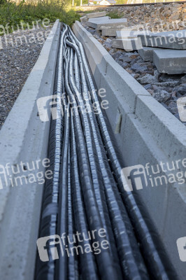 Ausbaustrecke der neu elektrifizierten Südbahn bei Lindau