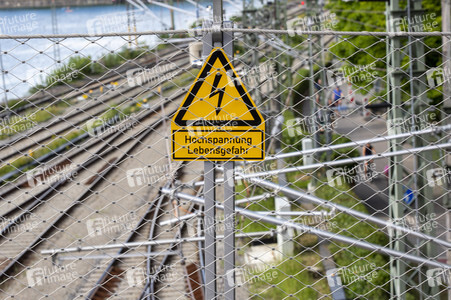 Ausbaustrecke der neu elektrifizierten Südbahn bei Lindau