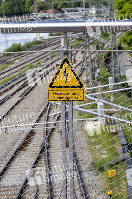 Ausbaustrecke der neu elektrifizierten Südbahn bei Lindau