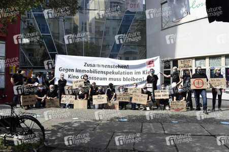 Demonstration zur Rettung des Kinos Colosseum in Berlin