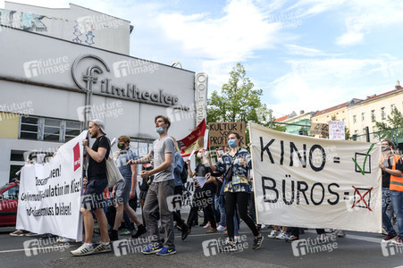 Demonstration zur Rettung des Kinos Colosseum in Berlin