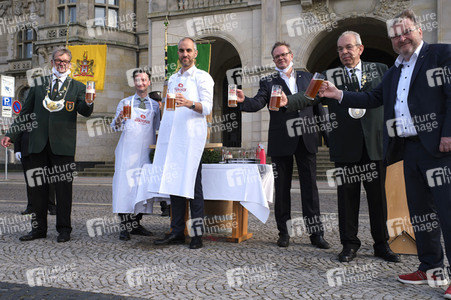 Fassbieranstich zum 491. Schützenfest in Hannover