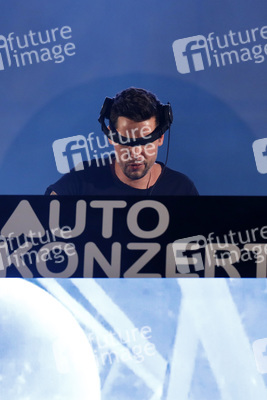 Autokino-Konzert von Le Shuuk in Bonn