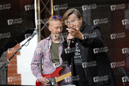 Picknickkonzert mit Ulli und die grauen Zellen in Werder