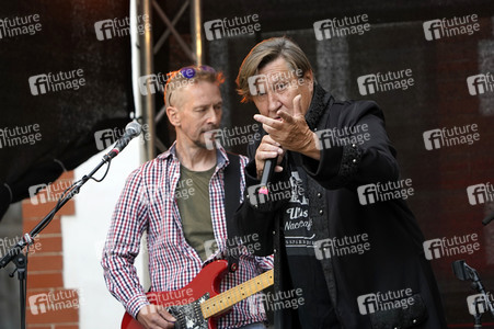 Picknickkonzert mit Ulli und die grauen Zellen in Werder
