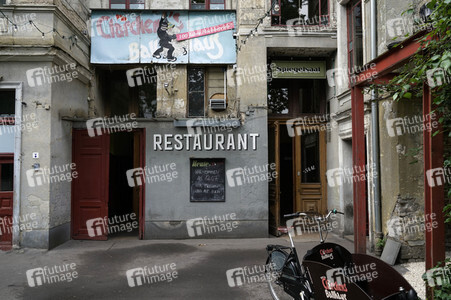 Symbolfoto Clärchens Ballhaus in Berlin