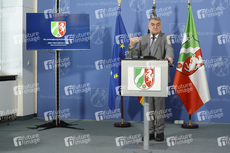 Pressestatement von Herbert Reul in Düsseldorf