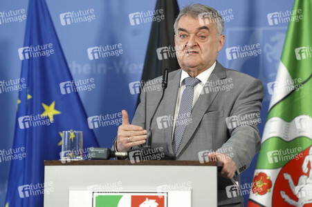 Pressestatement von Herbert Reul in Düsseldorf