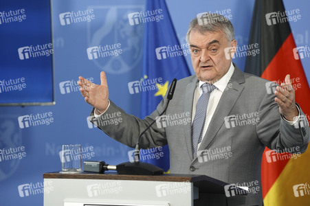 Pressestatement von Herbert Reul in Düsseldorf