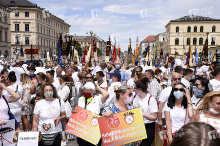 Schausteller-Kundgebung 'Rettet unsere Märkte und Volksfeste' in München