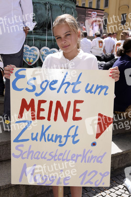 Schausteller-Kundgebung 'Rettet unsere Märkte und Volksfeste' in München