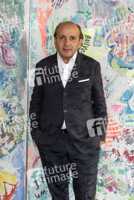 Vernissage 'Paintings from washing machine or New Washed Art' in Hamburg