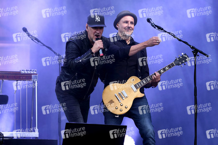 Autokultur-Konzert von Fury in the Slaughterhouse in Hannover