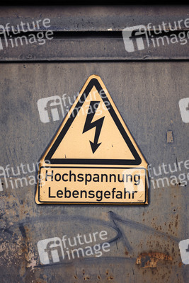 Symbolfoto Hochspannung