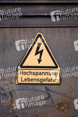 Symbolfoto Hochspannung