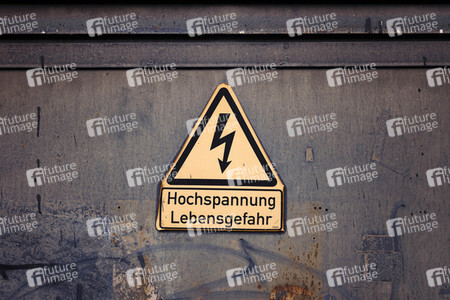 Symbolfoto Hochspannung