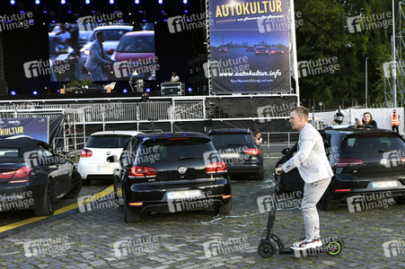 Autokultur mit Oliver und Amira Pocher in Hannover