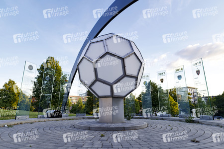Ball of Fame Denkmal in Köln