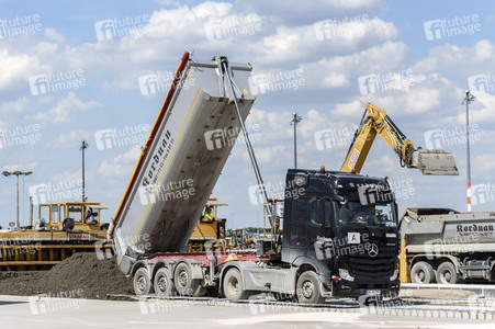 Vorfeld-Baustelle am Flughafen Berlin Brandenburg in Schönefeld