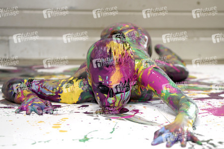 BodyArt Kunstperformance von Jörg Düsterwald mit Aktmodell in Hannover