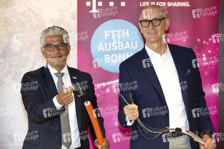 Unterzeichung einer Absichtserklärung der Telekom und der Stadt Bonn