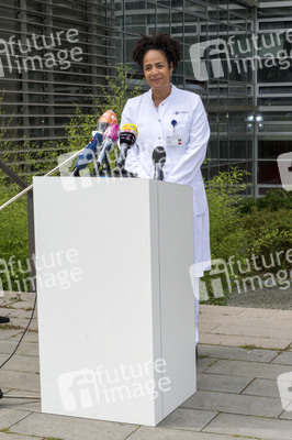 Bundesministerin Anja Karliczek zu Besuch im Universitätsklinikum Hamburg-Eppendorf