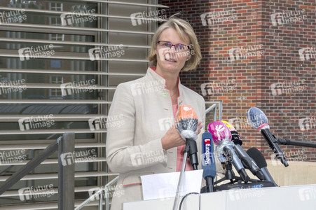 Bundesministerin Anja Karliczek zu Besuch im Universitätsklinikum Hamburg-Eppendorf