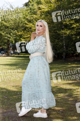 Buchpräsentation von Daniela Katzenberger in Köln