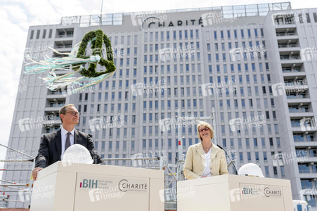 ATIZ Richtfest in Berlin