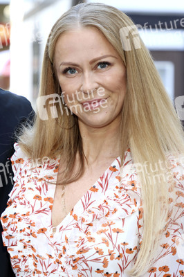 'Golden Things meets Pink Carpet' Pre-Closing Finissage in Hamburg