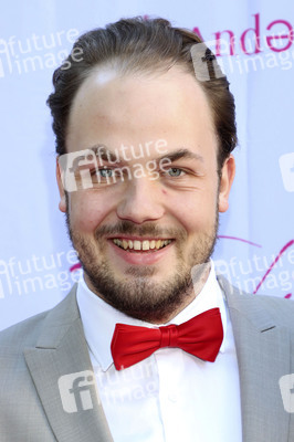 'Golden Things meets Pink Carpet' Pre-Closing Finissage in Hamburg