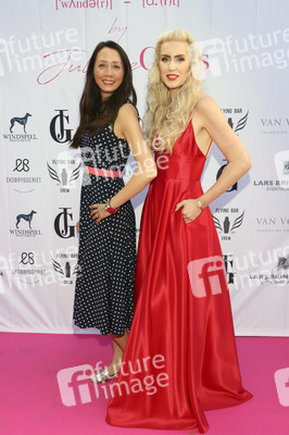 'Golden Things meets Pink Carpet' Pre-Closing Finissage in Hamburg