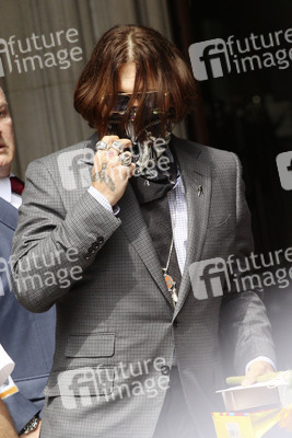 Johnny Depp vor dem High Court in London