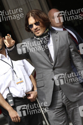 Johnny Depp vor dem High Court in London